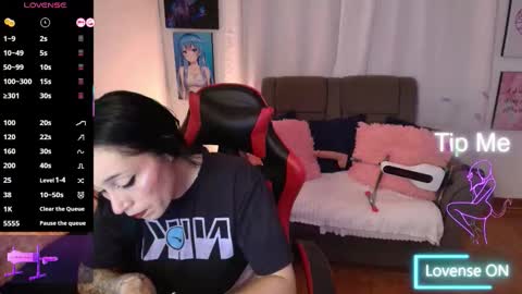 Snapshot of yeliana_sexy chatting on 09-17-25, 07:10 Valery online show from 09-17-25, 07:10