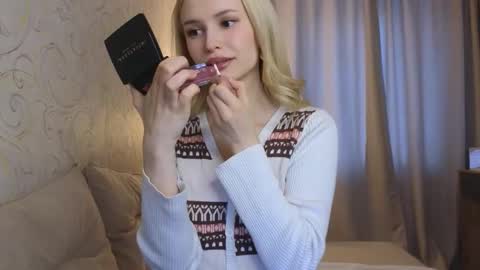 Snapshot of yennaone chatting on 01-16-26, 05:33 Yenna online show from 01-16-26, 05:33