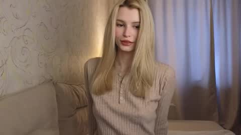 Snapshot of yennaone chatting on 02-05-26, 05:34 Yenna online show from 02-05-26, 05:34