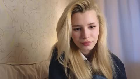 Snapshot of yennaone chatting on 03-06-26, 04:09 Yenna online show from 03-06-26, 04:09