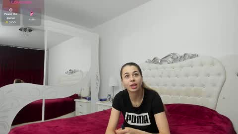 Snapshot of yennefer13 chatting on 01-12-26, 09:42 yennefer13 online show from 01-12-26, 09:42