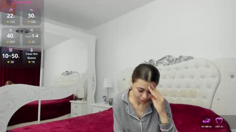 Snapshot of yennefer13 chatting on 02-16-26, 09:44 yennefer13 online show from 02-16-26, 09:44