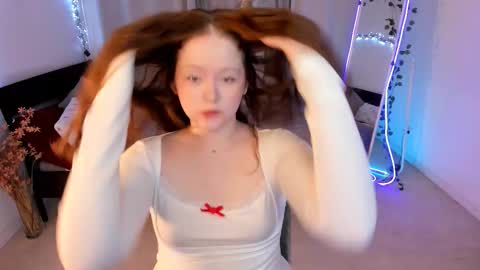 Snapshot of yennefer__ chatting on 03-06-26, 10:45 Yennefer online show from 03-06-26, 10:45