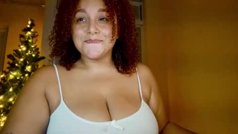 Snapshot of yera_sh chatting on 12-23-25, 02:42 YERA online show from 12-23-25, 02:42