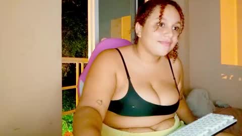 Snapshot of yera_sh chatting on 01-14-26, 03:01 YERA online show from 01-14-26, 03:01