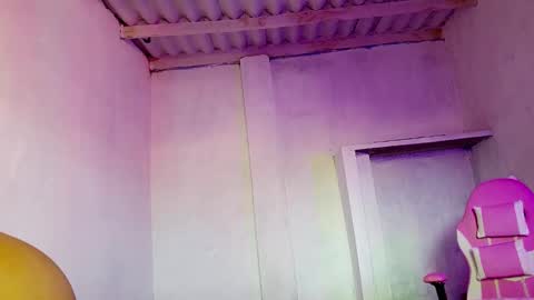 Snapshot of yera_sh chatting on 02-26-26, 01:32 YERA online show from 02-26-26, 01:32