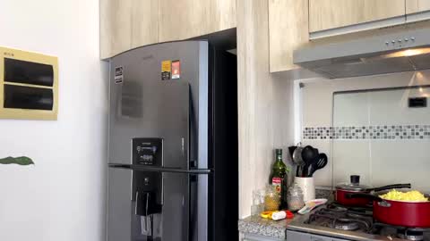 Snapshot of yes_mommy_zlata chatting on 02-23-25, 07:17 Zlata online show from 02-23-25, 07:17