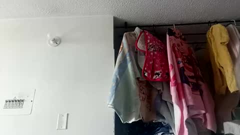 Yesika online show from 05-20-26, 01:28