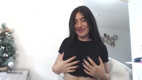 Snapshot of yesikacosta chatting on 02-15-26, 05:09 yesikacosta online show from 02-15-26, 05:09