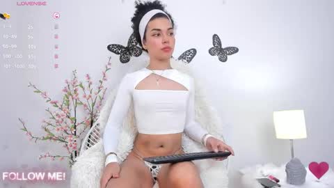 Snapshot of yess__daddyy chatting on 11-28-25, 04:20 YAMPOOL online show from 11-28-25, 04:20