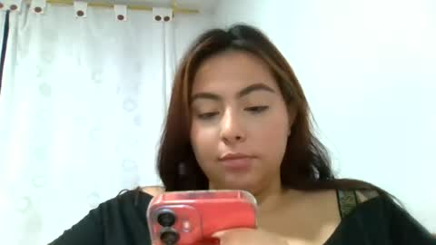 Snapshot of yessica_08 chatting on 07-01-26, 02:35 yessica and andres online show from 07-01-26, 02:35