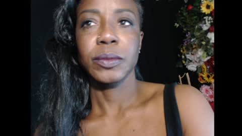 Snapshot of yhlemina chatting on 02-25-26, 05:28 Ms. Mina online show from 02-25-26, 05:28