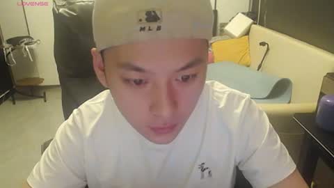 yichen009 online show from 07-23-26, 10:24