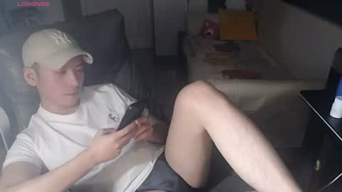 yichen009 online show from 07-24-26, 01:42