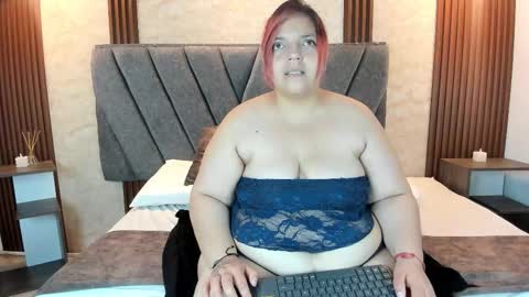 Snapshot of ying_min chatting on 02-25-26, 07:56 Ying online show from 02-25-26, 07:56