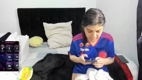 yinyyanghot online show from 10-22-25, 10:15