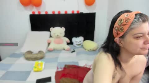 yinyyanghot online show from 10-30-25, 10:27