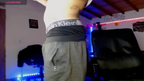 Snapshot of yio__cohen chatting on 12-18-24, 05:26 yio cohen online show from 12-18-24, 05:26