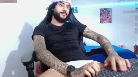 Snapshot of yio__cohen chatting on 10-13-25, 10:32 yio cohen online show from 10-13-25, 10:32