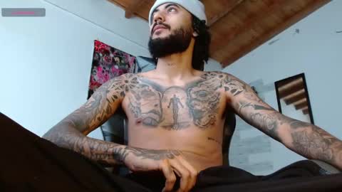 Snapshot of yio__cohen chatting on 01-06-26, 06:44 yio cohen online show from 01-06-26, 06:44