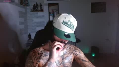 Snapshot of yio__cohen chatting on 02-08-26, 01:09 yio cohen online show from 02-08-26, 01:09