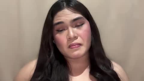 yllana love online show from 12-20-24, 05:18