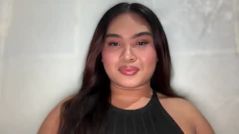 yllana love online show from 09-17-25, 04:08