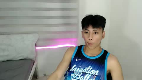 ynotyu online show from 10-04-25, 03:32