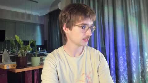 Snapshot of yoga_pizza_420 chatting on 05-19-26, 03:35 Max online show from 05-19-26, 03:35