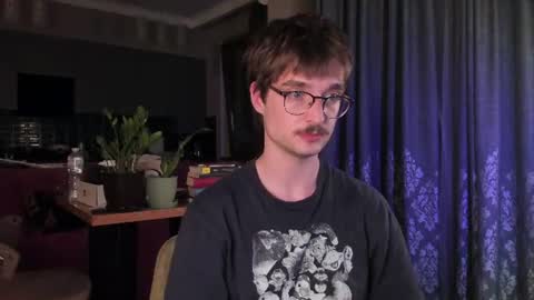Max online show from 07-22-26, 10:45