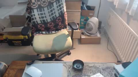 Snapshot of yogaman010173 chatting on 01-08-26, 01:02 yogaman online show from 01-08-26, 01:02