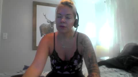 Yogiblondebangme online show from 09-26-25, 03:16