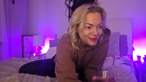 Yogiblondebangme online show from 05-10-26, 03:01