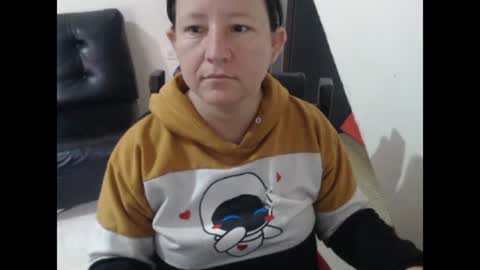 Snapshot of yohis_kiut25 chatting on 02-20-25, 12:25 yohis online show from 02-20-25, 12:25