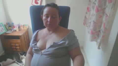 Snapshot of yohis_kiut25 chatting on 02-24-26, 06:06 yohis online show from 02-24-26, 06:06