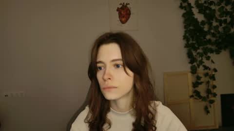 Snapshot of yoka_paradoxxx chatting on 10-21-25, 05:19 yoka_paradoxxx online show from 10-21-25, 05:19