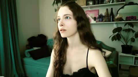 yoka_paradoxxx online show from 06-04-26, 10:21