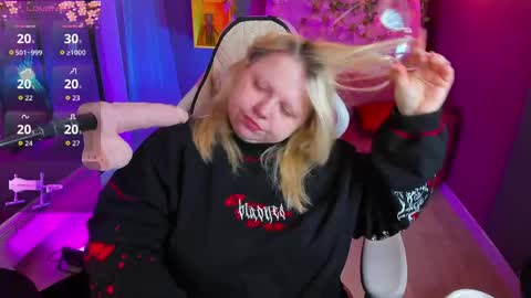 Yoki online show from 04-10-26, 06:51