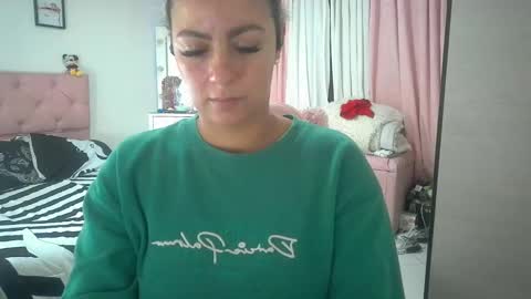 Snapshot of yokiko_daring chatting on 09-10-25, 02:17 yokiko online show from 09-10-25, 02:17