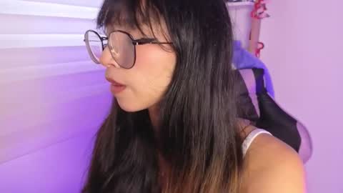 Snapshot of yommi_winx chatting on 11-16-25, 10:04 Yommi Winx online show from 11-16-25, 10:04