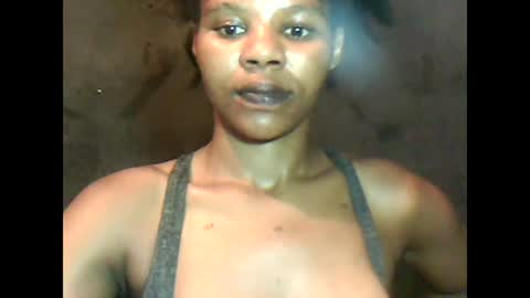 amazingkellyxx online show from 01-01-25, 04:29