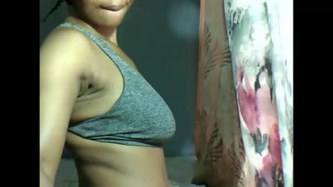 amazingkellyxx online show from 02-22-25, 08:40