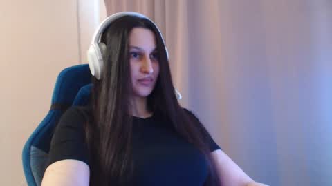 Sophie online show from 03-27-26, 02:06