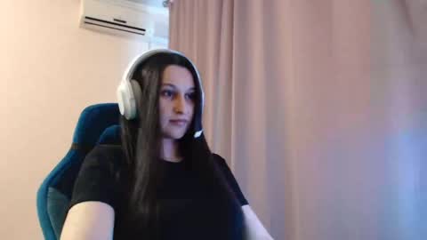 Sophie online show from 04-29-26, 03:49