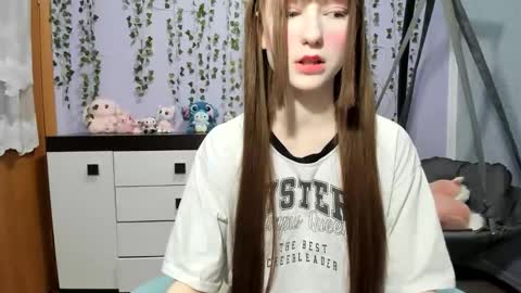 Snapshot of yoonhee_ki chatting on 03-10-26, 03:28 yoonhee_ki online show from 03-10-26, 03:28