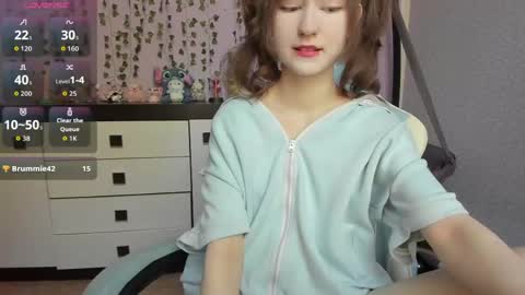 yoonhee_ki online show from 05-07-26, 01:49