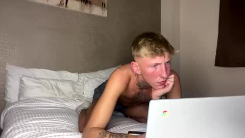 Snapshot of yorkshirelad208 chatting on 01-24-25, 06:35 Harrison online show from 01-24-25, 06:35