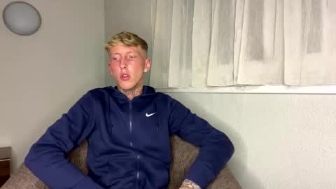 Snapshot of yorkshirelad208 chatting on 01-25-25, 11:32 Harrison online show from 01-25-25, 11:32