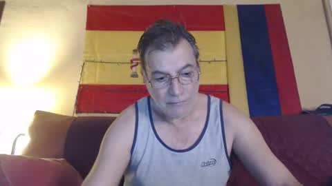 Snapshot of yosep44 chatting on 12-27-24, 11:28 yosep online show from 12-27-24, 11:28