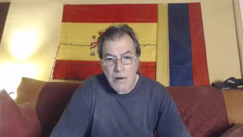Snapshot of yosep44 chatting on 09-21-25, 03:52 yosep online show from 09-21-25, 03:52